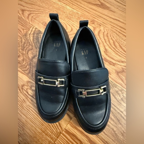 Gap Kids Toddler Black Loafers with Gold Detail Size 9 - Picture 2 of 8